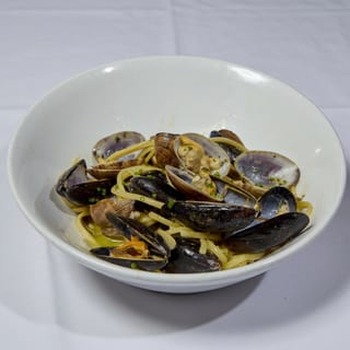 Linguini alla Pescatora